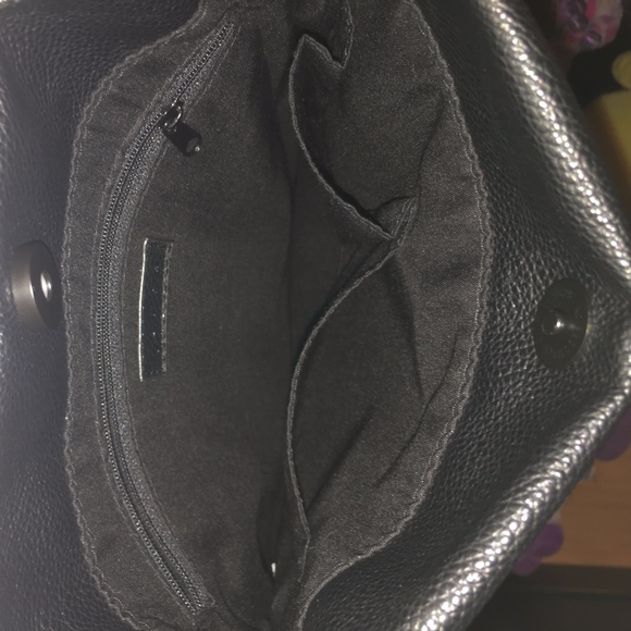 Leith Layered Fringe Leather Shoulder Bag - Picture 4 of 5